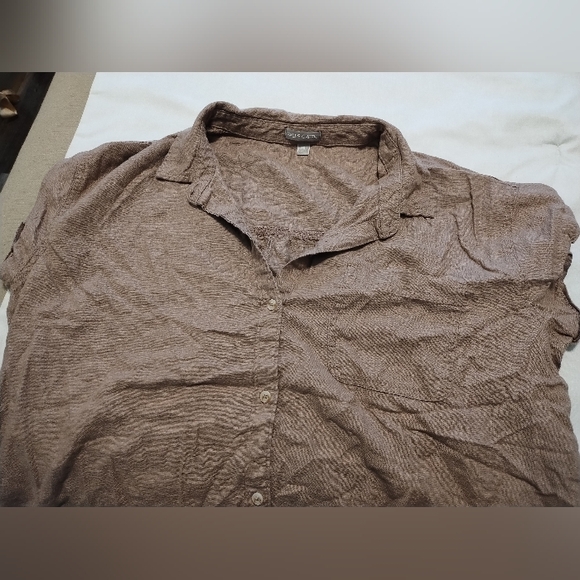 Women's Casual Light Brown Shirt - Picture 7 of 8